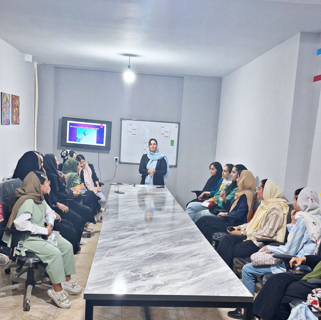 کلاس های آموزشگاه زبان اسلامی